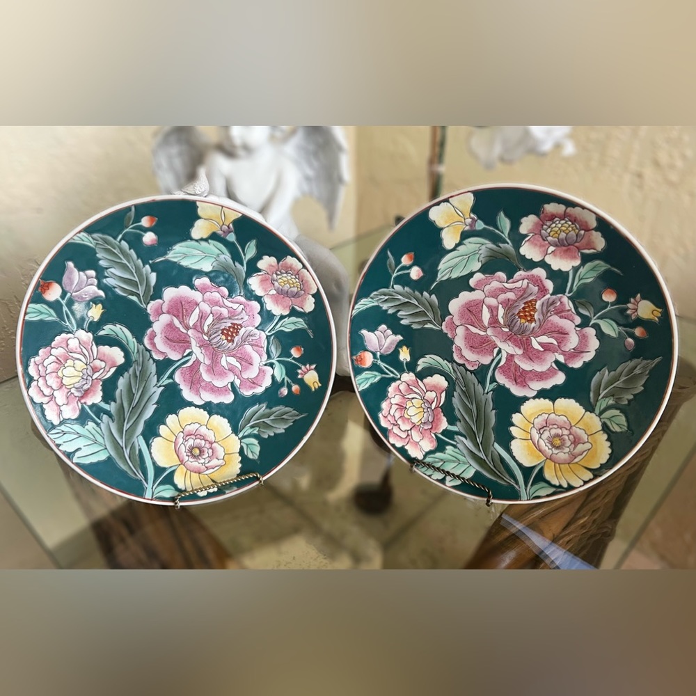 Vintage Macau Porcelain Hand Painted Floral Decorative Plates 10” Set